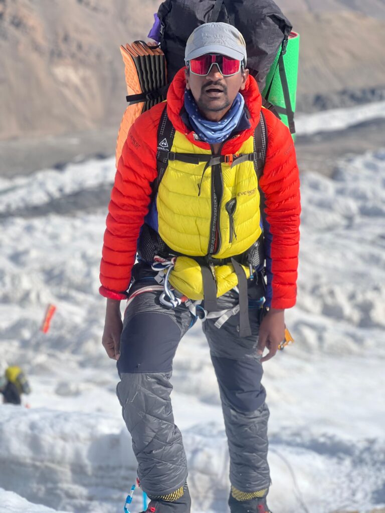 भरथ थम्मिनेनी ने रचा इतिहास: 8,000 मीटर से ऊँची 9 चोटियाँ फतह करने वाले पहले भारतीय बने