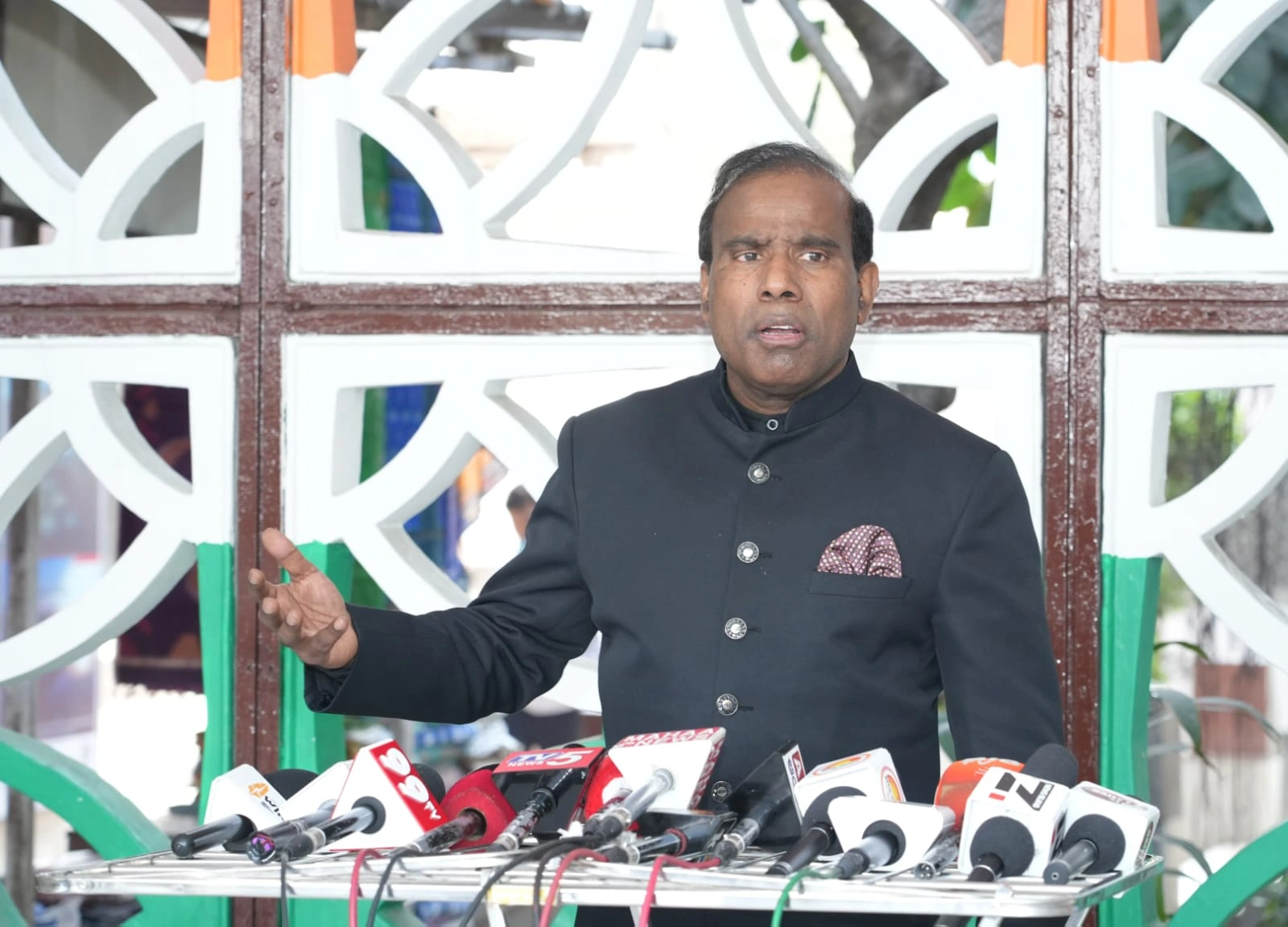 ग्लोबल पीस प्रेसिडेंट डॉ. के. ए. पॉल की चेतावनी: ‘तीसरे विश्व युद्ध’ को रोकने के लिए तुरंत युद्धविराम जरूरी