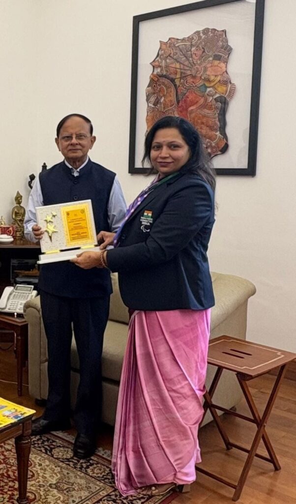 दशहरा शुभकामनाओं के साथ पीएमओ में पैरा खेलों की चुनौतियों पर चर्चा