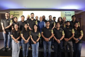 वाराणसी में सन किंग ने पार किया 100 ऑन-ग्रिड सोलर ग्राहकों का आंकड़ा, ग्रीन एनर्जी को मिली तेज रफ्तार