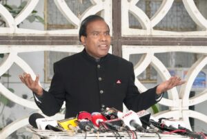 दलबदल मामले में स्पीकर के फैसले को डॉ. के. ए. पॉल की चुनौती, तेलंगाना हाईकोर्ट पहुंचे