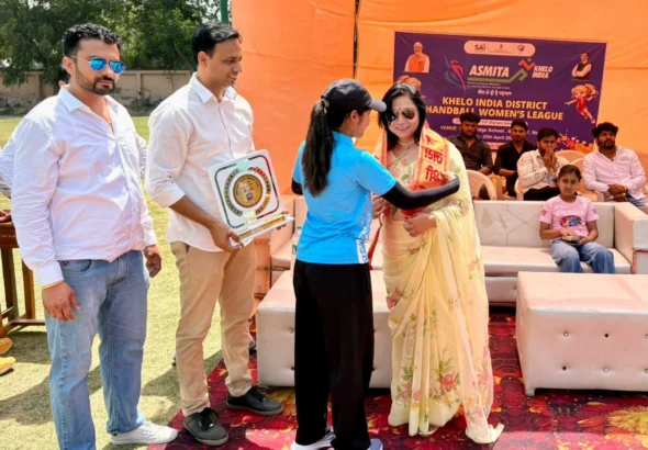 नोएडा में आयोजित ASMITA कार्यक्रम में मुख्य अतिथि के रूप में शामिल हुईं पारुल सिंह, समावेशी खेल संस्कृति पर दिया जोर