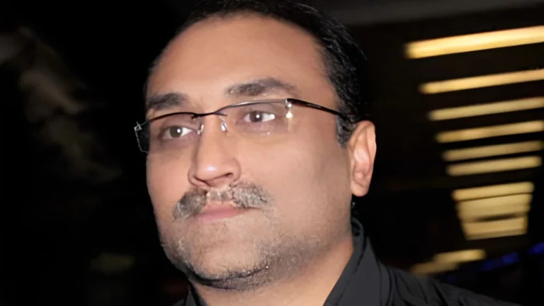 Aditya Chopra: पर्दे के पीछे YRF का बादशाह