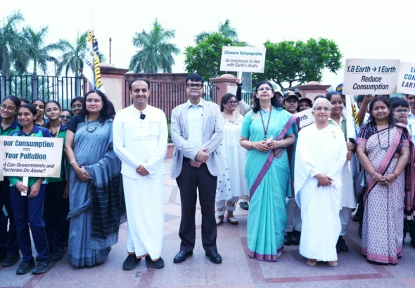 “सोलर मैन ऑफ इंडिया” प्रो. चेतन सिंह सोलंकी ने राजघाट से भारत क्लाइमेट सत्याग्रह यात्रा की शुरुआत की