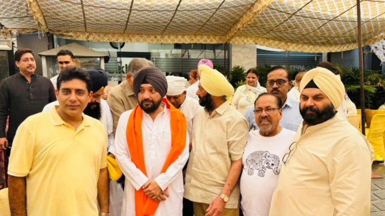 Sikka Charitable Trust Organises Guru Ka Langar