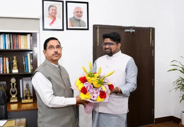 नए केंद्रीय शिक्षा मंत्री बने प्रह्लाद जोशी को डॉ. भार्गव मल्लप्पा की शुभकामनाएं