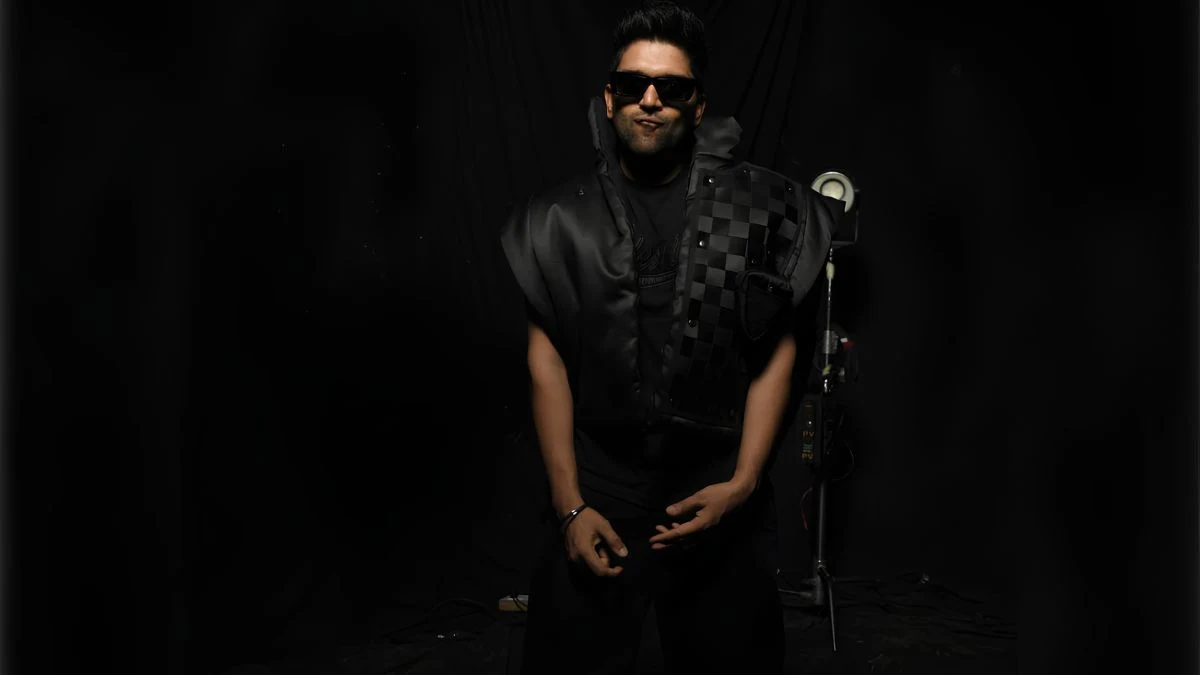 Guru Randhawa SIX: हिप-हॉप स्टाइल में नजर आए गुरु रंधावा, फैंस को पसंद आया नया अवतार