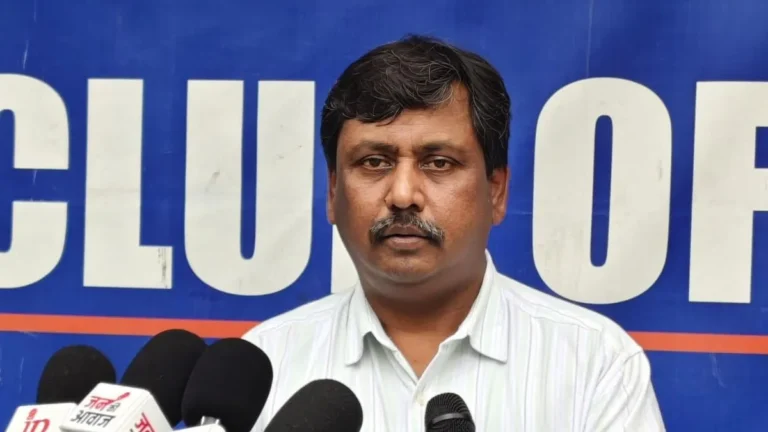 वरिष्ठ पत्रकार राकेश कुमार सिंह ने पत्रकारिता के 30 वर्ष पूरे किए