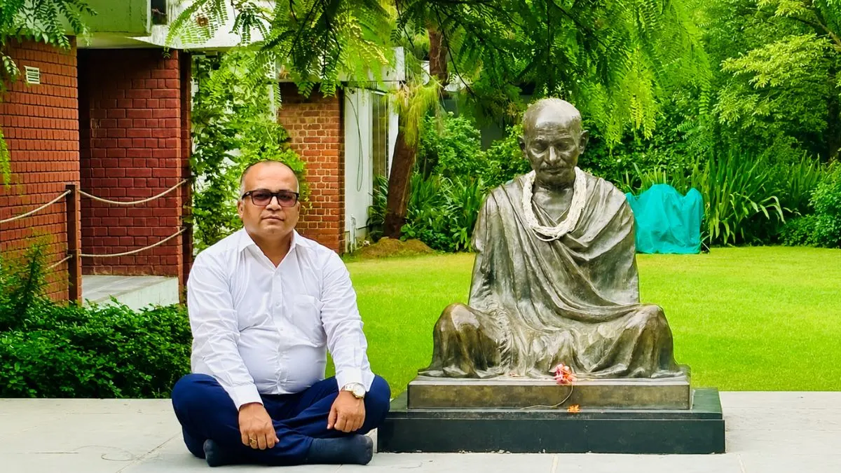 नवनीत चतुर्वेदी ने मेलोनी से संबंधित बयान की जांच की मांग, MEA से हस्तक्षेप का आग्रह
