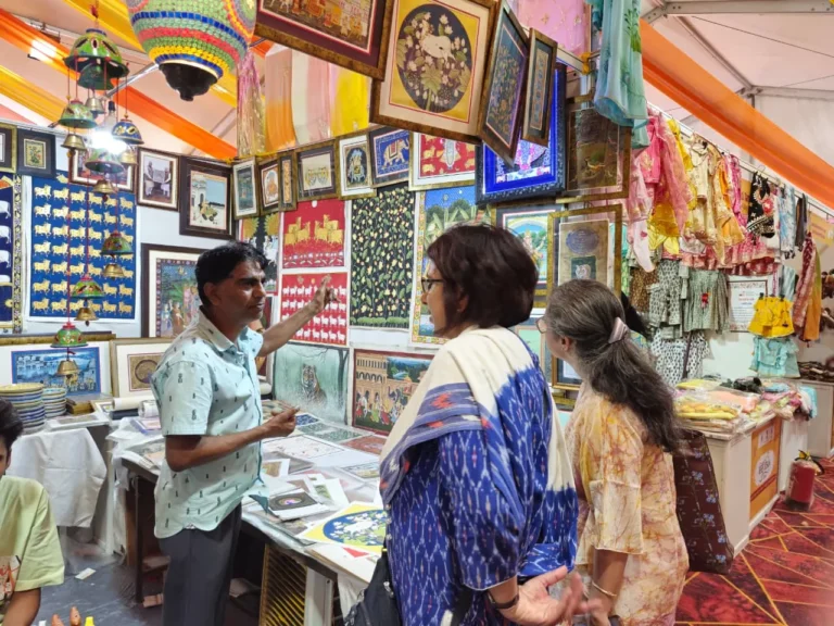 तीजोत्सव-2026 में राजस्थान की चित्रकला का रंग, बनी-ठनी और पिछवाई कला ने मोहा दिल्ली का मन