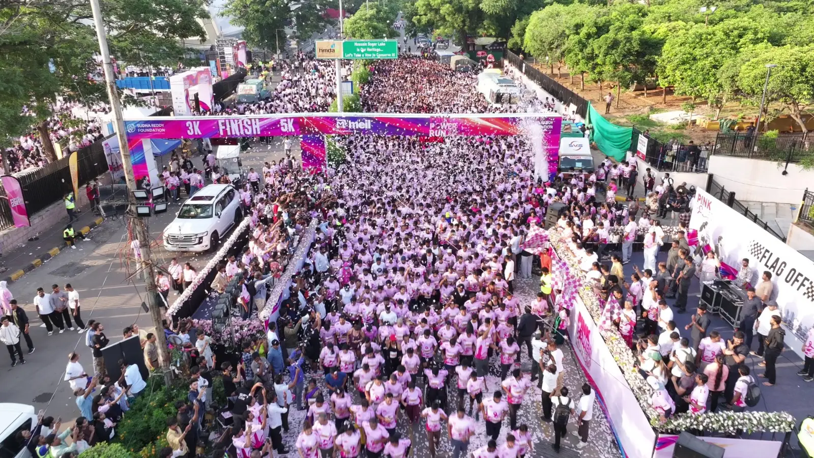 Pink Power Run 3.0: Hyderabad में 35 हजार लोगों ने दौड़कर दिया महिला स्वास्थ्य का संदेश