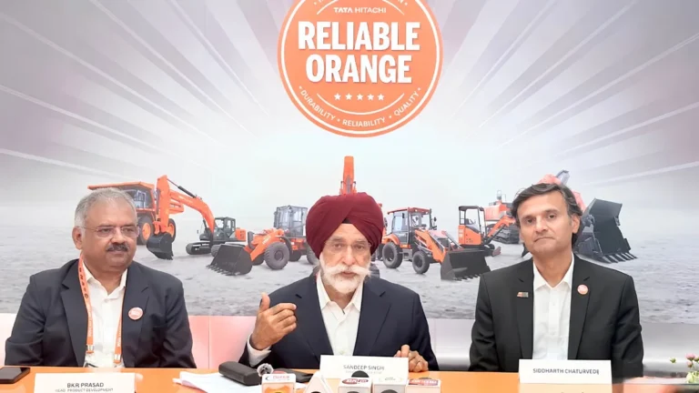 BAUMA CONEXPO INDIA 2026 में Tata Hitachi ने नई कंस्ट्रक्शन मशीनें लॉन्च कीं